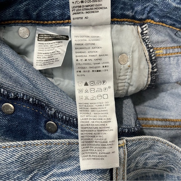 Levi’s Premium Ribcage Straight Ankle Jeans in After Love Ripped Knee No Stretch - Picture 14 of 14